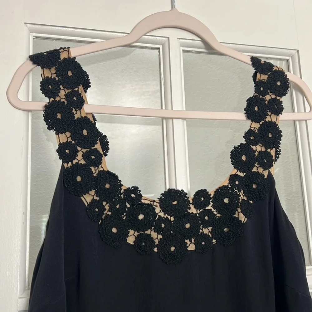 Black Floral Embellished Women's Top 100% silk - Picture 3 of 4